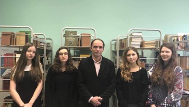LAUREATKI I FINALISTKI WOJEWÓDZKIEGO KONKURSU PRZEDMIOTOWEGO Z JĘZYKA POLSKIEGO