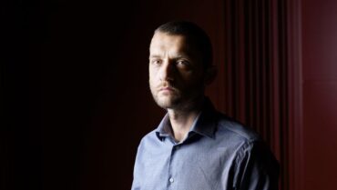 Gliwicki kompozytor, nasz absolwent z roku 1998, Aleksander Nowak został laureatem 10. edycji nagrody polskiego środowiska muzycznego Koryfeusz Muzyki Polskiej 2020. Nagrodzono utwór “Drach. Dramma per musica”, do którego libretto napisał inny absolwent (też z 1998 roku), Szczepan Twardoch.