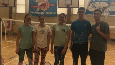 Uczniowie Jedynki mistrzami powiatu gliwickiego w badmintonie w grze deblowej
